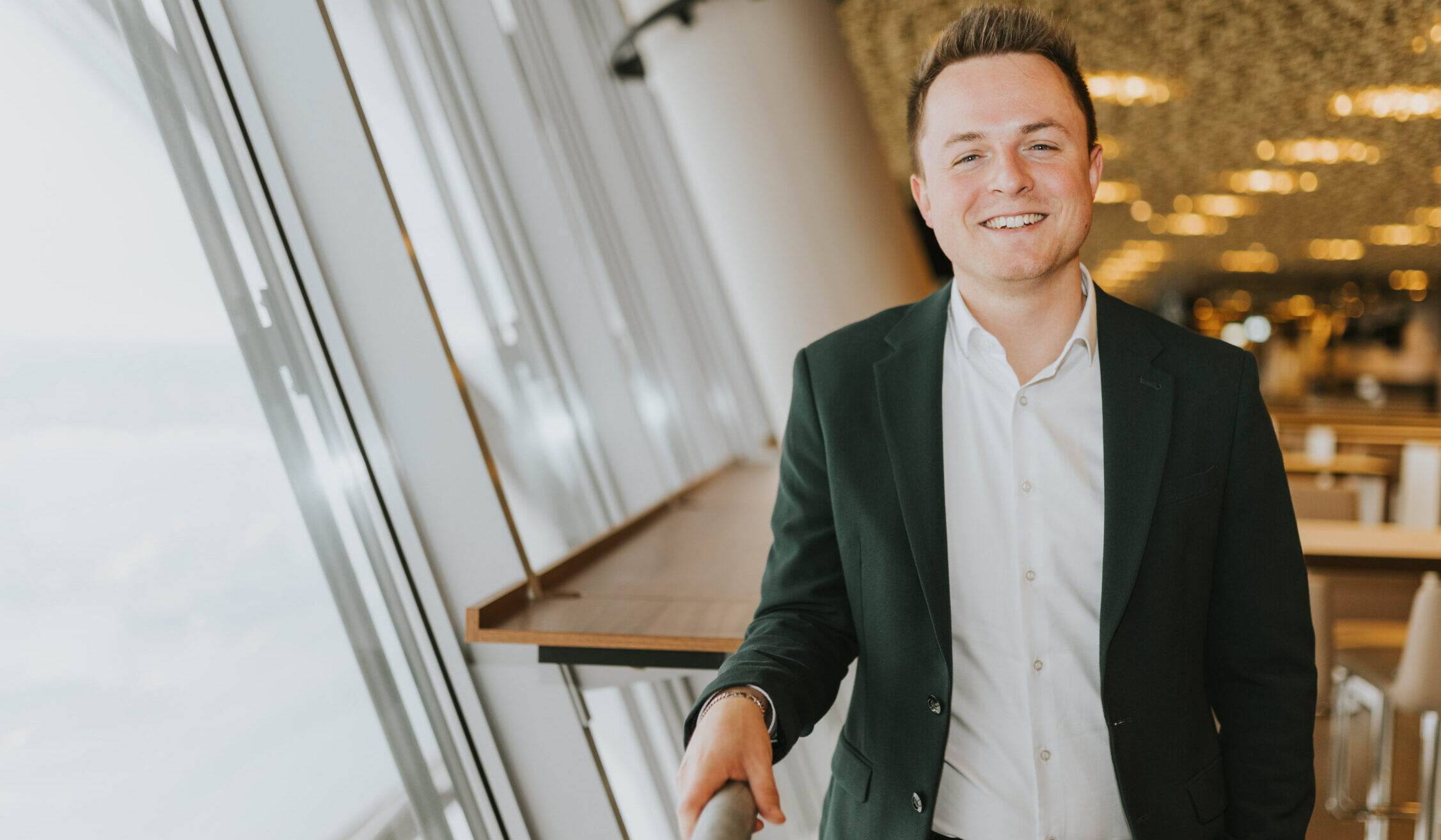 Maximilian Mayer, Berater bei der finanzexperten.de